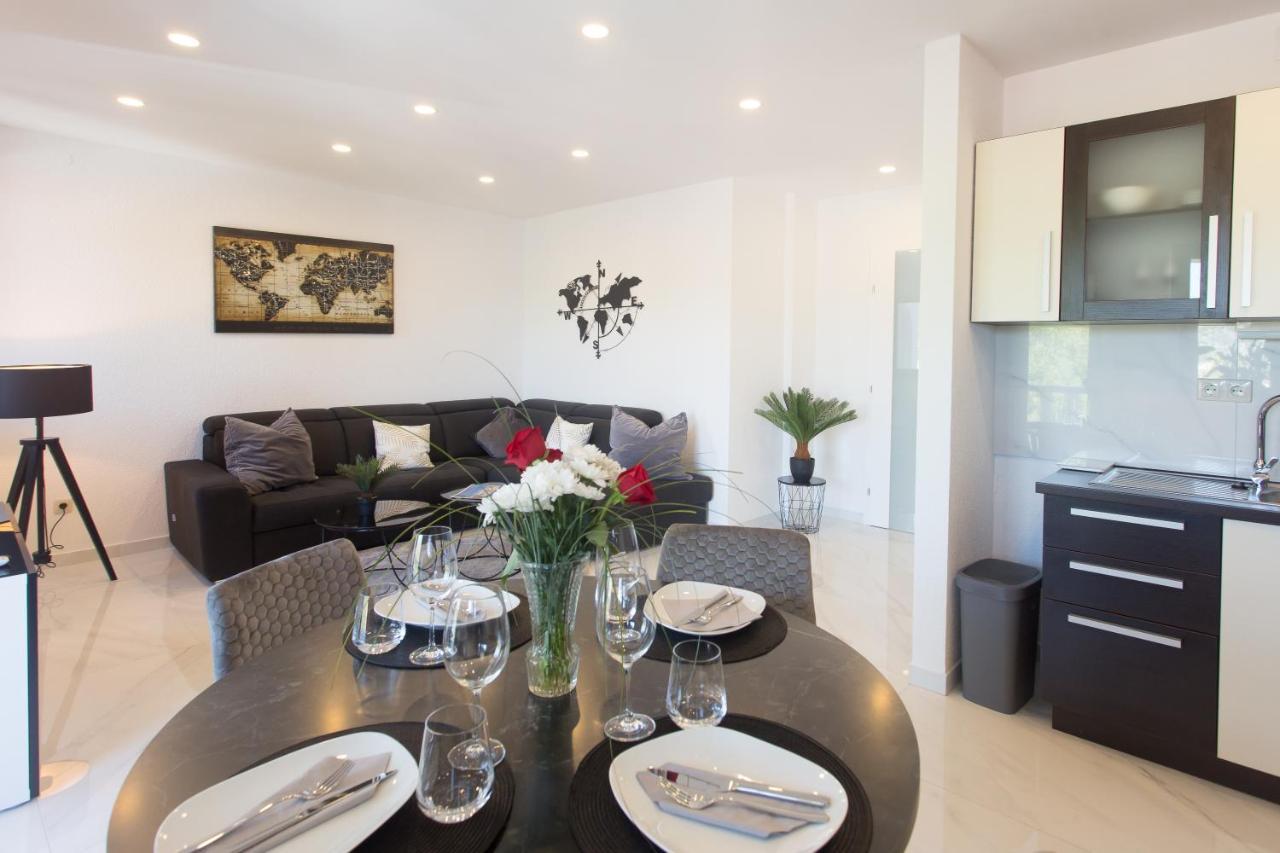 Apartmani Stanic Seget Vranjica Esterno foto