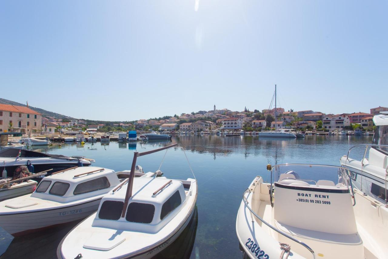 Apartmani Stanic Seget Vranjica Esterno foto