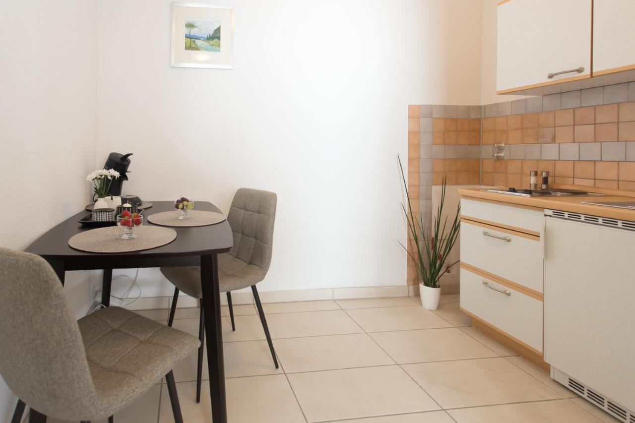 Apartmani Stanic Seget Vranjica Esterno foto