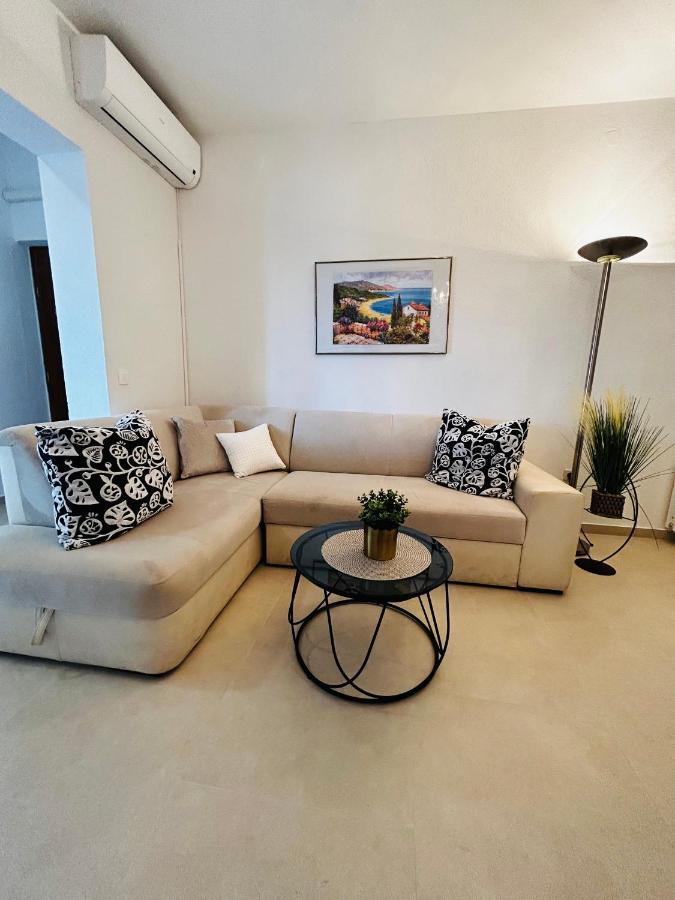 Apartmani Stanic Seget Vranjica Esterno foto
