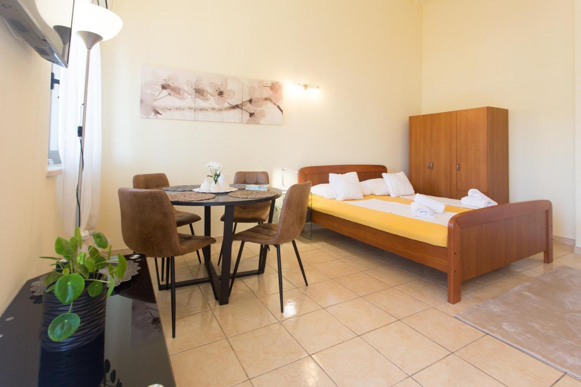Apartmani Stanic Seget Vranjica Camera foto