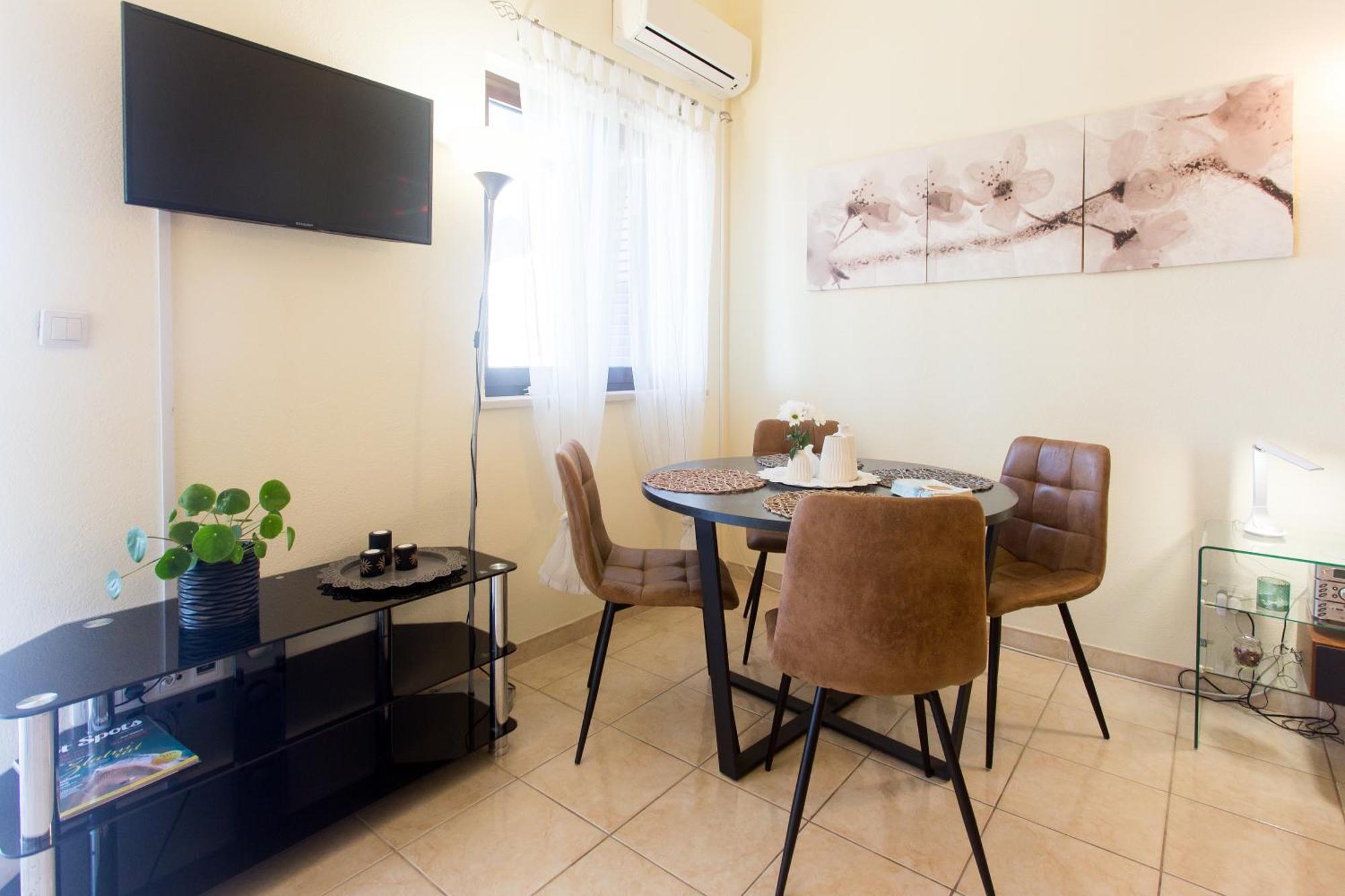 Apartmani Stanic Seget Vranjica Camera foto