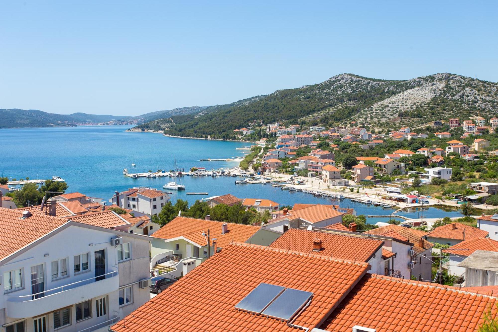 Apartmani Stanic Seget Vranjica Esterno foto