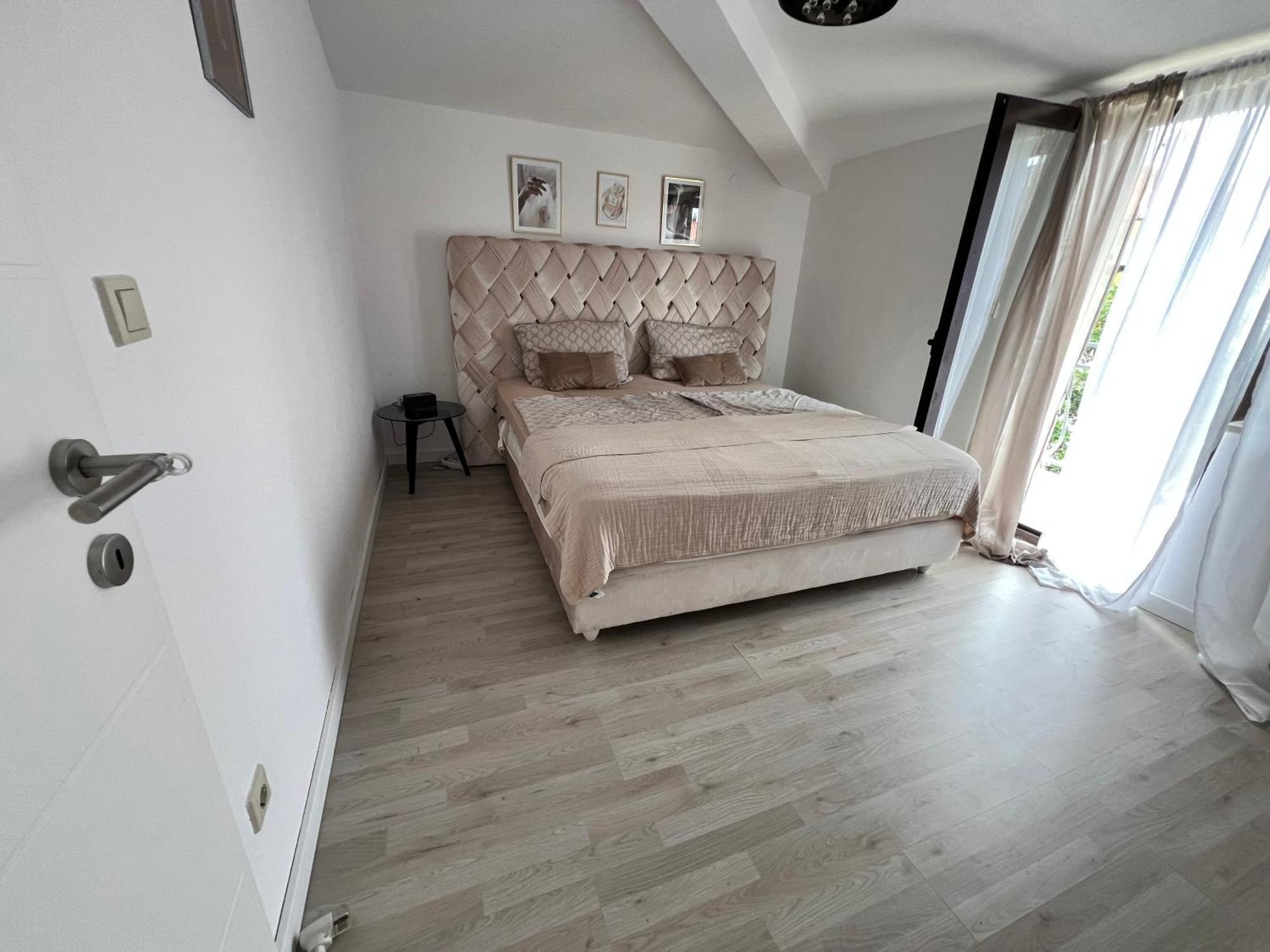Apartmani Stanic Seget Vranjica Esterno foto
