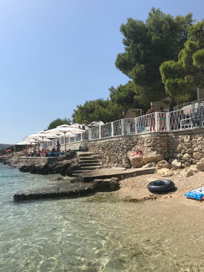Apartmani Stanic Seget Vranjica Esterno foto